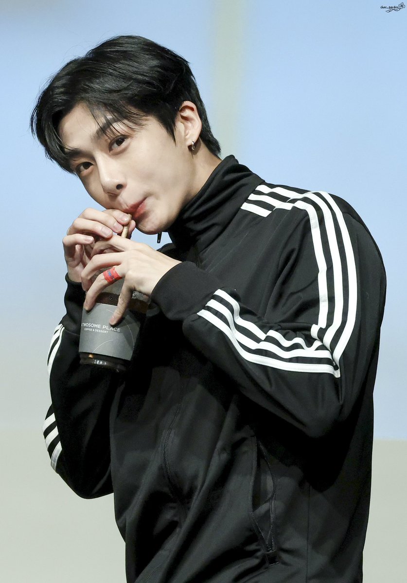 마지막까지 형원이 생일 축하해 🎂💚

 #HBDtoHYUNGWON
 #다정함이내린겨울_형원데이