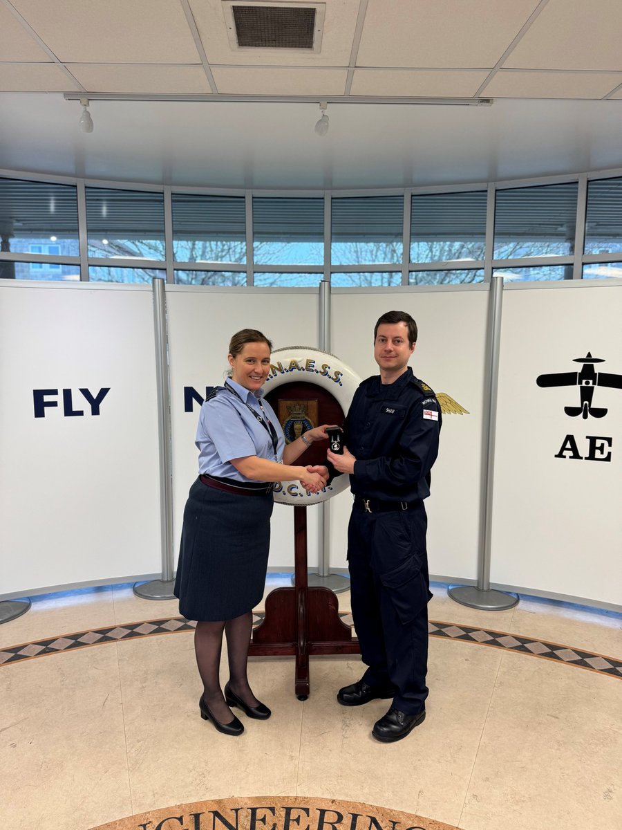 HMSsultan's tweet photo. The Royal Naval Air Engineering &amp; Survival Equipment School (RNAESS), @HMSSultan, welcomed a visit by Commandant of #DSAE, Gp Capt O’Sullivan.
During the visit, she presented several Long Service and Good Conduct medals and bars to @RoyalNavy personnel. 
#AwEsome #DCTT https://t.co/YKeX9EL2u5