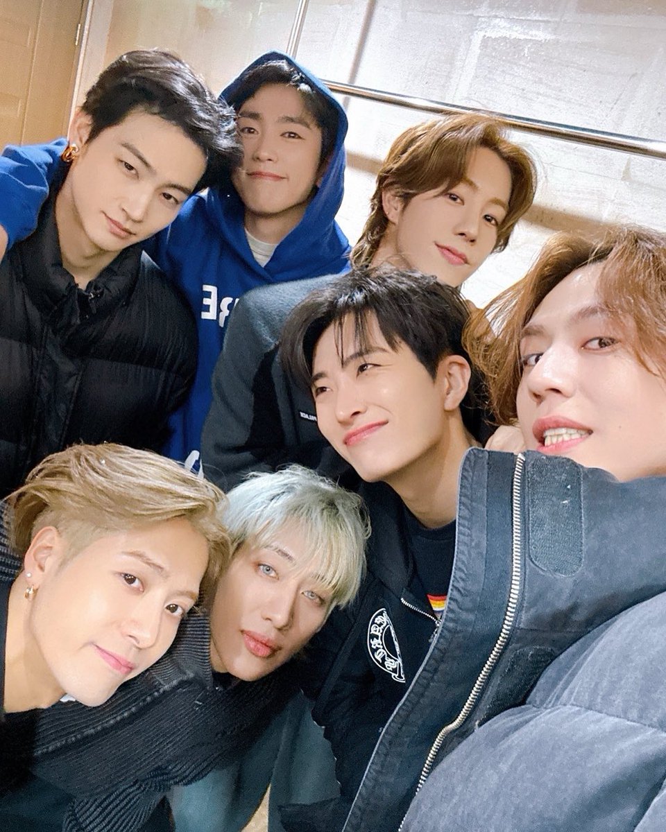 Terme279's tweet photo. یازده سال زیبایی فاصله دو عکسه 
GOT7 11TH ANNIVERSARY
#11thWinterwithGOT7 
#갓세븐함께라서고마워 
#GOT7 @GOT7Official https://t.co/xII6KRsNk2