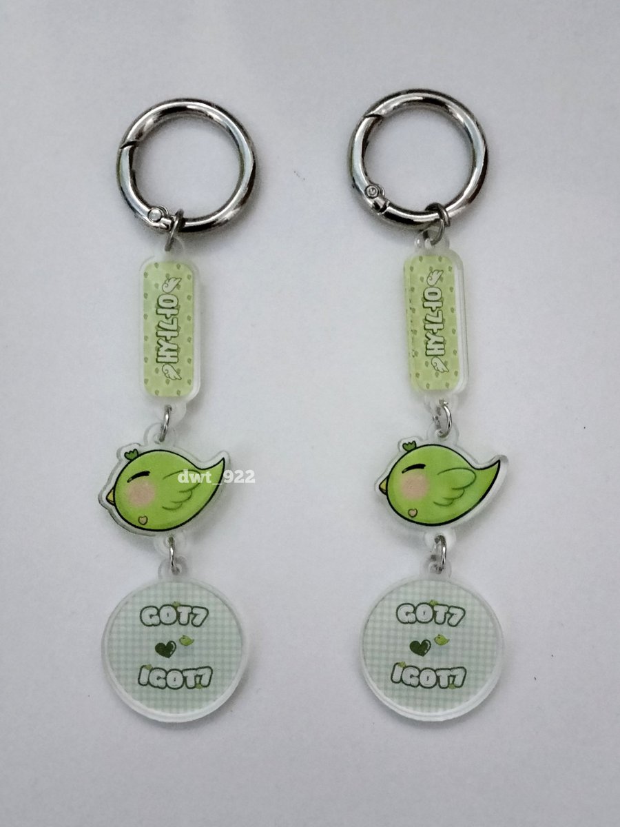 dwt_922's tweet photo. 🎉 GIVEAWAY 🎉
       [GOT7 11th anniversary]

🏆 2 orang pemenang 
🎁 2 set [poca holder, pompom bag charm &amp; keyring akrilik]

Close tanggal 16 Januari 2025 [20.00 WIB]

#11thWinterwithGOT7
#갓세븐함께라서고마워

Baca rules di twit berikutnya ⬇️⬇️ https://t.co/iNs1VDnXHn