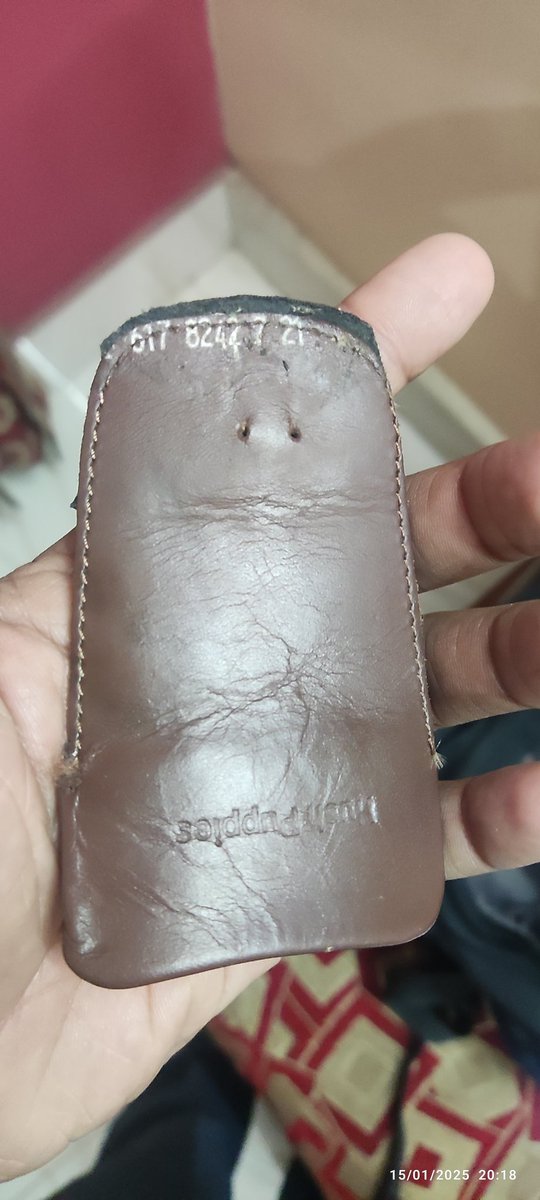 SuvadeepBanerje's tweet photo. Purchased Hush Puppies on 15th November 2024, and today 15th January 2025 the tongue of the shoe comes off in 2 months.

Shocking from India's favorite footwear brand.

@BataIndia @BATA_India @BataCares @KatariaGmail @nch1915 https://t.co/vGP5NkyaR5