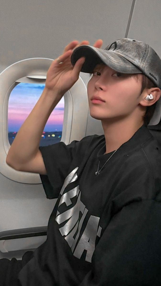 gotseventeensz's tweet image. happy seungkwan &amp;amp; got7 day! 01.16 🍊💚