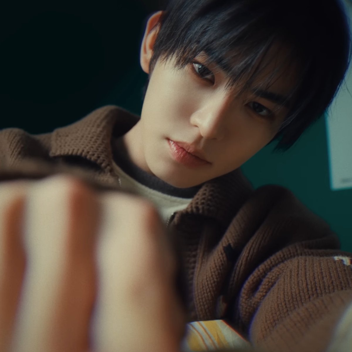 KFP_PICS's tweet photo. HANDSOME MINJE !! ❣️

#KICKFLIP #킥플립 https://t.co/MIbzZvvYb7