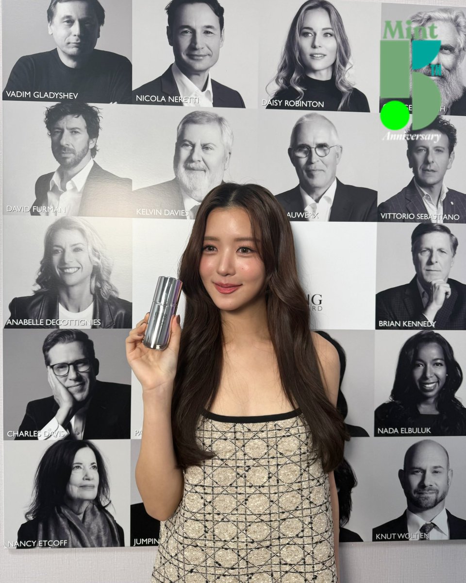 mintmag_th's tweet photo. #MintReports เสิร์ฟความสวยของสาว #จูเน่ ที่มาอัปความเฟิร์มให้ผิวในงาน DIOR CAPTURE กับ 2 ไอเท็มสุดไอคอนิกสำหรับผิวอย่าง DIOR CAPTURE LE SERUM และ DIOR CAPTURE LA CRÈME สูตรใหม่ล่าสุด 💚

#DiorCapture 
#DiorBeauty 
#MintMagTH https://t.co/FXRhGAC4lJ