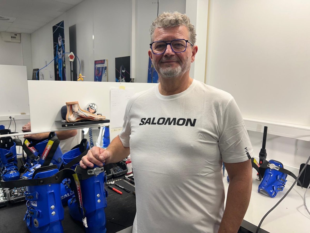 Top_Ski_News's tweet photo. [Lecture] Passionnant le Grand Format de @RadioTeleSuisse @RTSsport sur l’évolution du matériel en ski alpin
Notamment le volet 2 intitulé «Les chaussures, réglages au millimètre»👍
Avec le témoignage de Gilles Lambolez Bootman Salomon de Marco Odermatt ⤵️
https://t.co/pCYQz1nJCi https://t.co/fiUFikTwNu