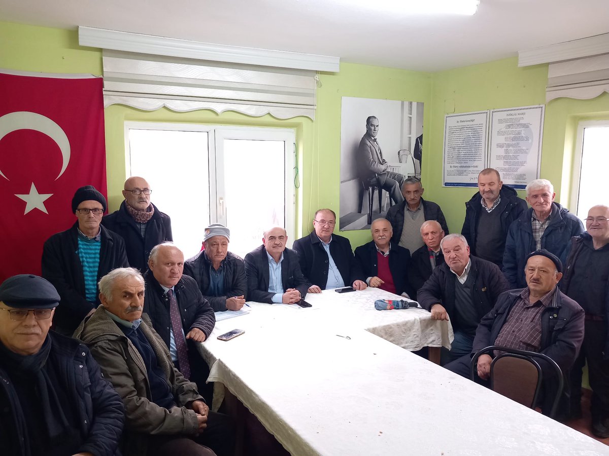 İyi parti şalpazarı ilçe başkanı olarak atanan sayın Erol Demirbaş başkanlığında ilk istişare toplantısı yaptık milletimize hayırlı olsun