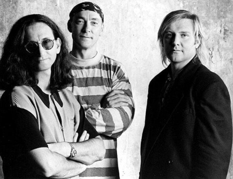 vivien2112's tweet image. He’s got a road map of Jupiter 
A radar fix on the stars
All along the highway
She’s got a liquid crystal compass
A picture book of the rivers
Under the Sahara…
…Were only at home when we’re on the run
On the run…🎲
#RipNeilPeart 
Happy WW #RushFamily