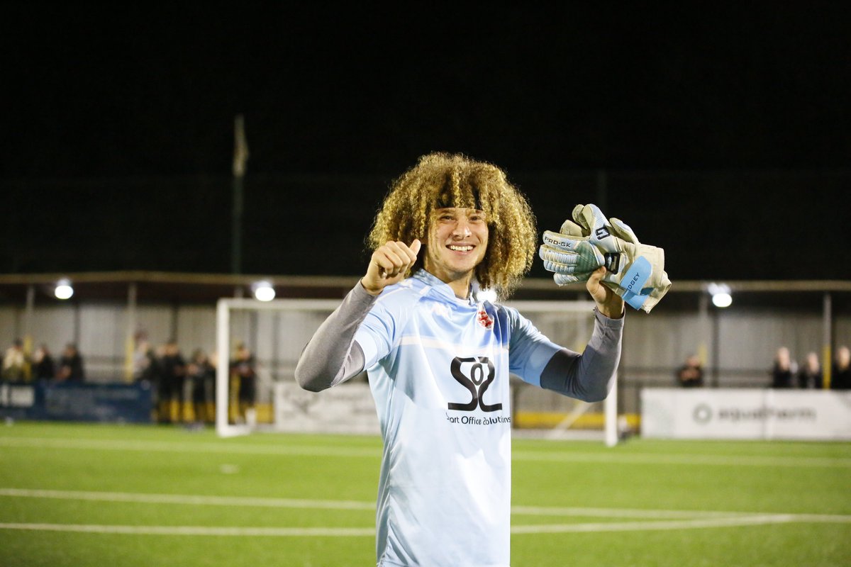 Faversham Towns Number 1 last night 🧤