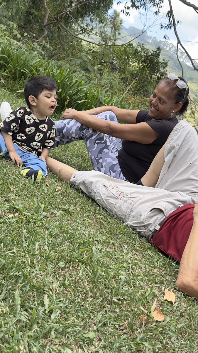 En este mundo de X (antiguos tuiteros) quiero solicitarles un favor. Alguno conoce un neurólogo infantil, en #Caracas preferiblemente, para atender a Lucas. Un niño hermoso, pero de bajos recursos que no ha podido ser atendido como es y está sufriendo convulsiones 🙏🏻🙏🏻 ¡Gracias!