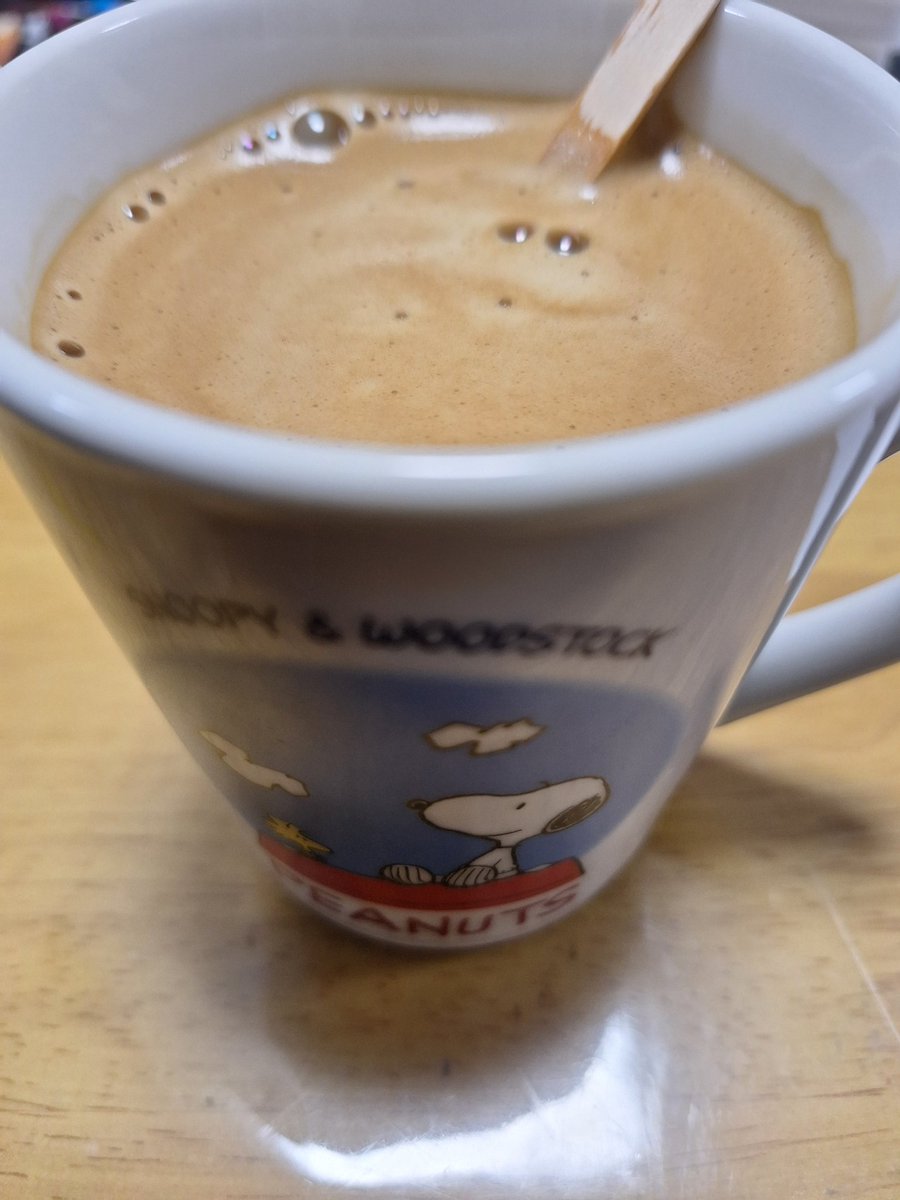 21kRitz's tweet photo. 寝る前の一杯☕

お疲れー⤴️俺👍 https://t.co/7NAdchpFLq