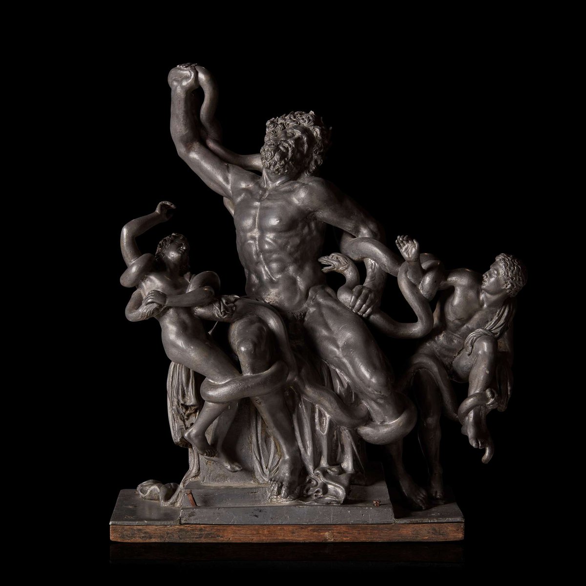 #AuctionUpdate Today's auction of The Bernard Kelly Collection begins with competitive bidding as a 19th century lead example after the iconic Antique marble figure group of Laocoön and His Sons reaches £20,790 incl premium.

lyonandturnbull.com/auctions/berna…