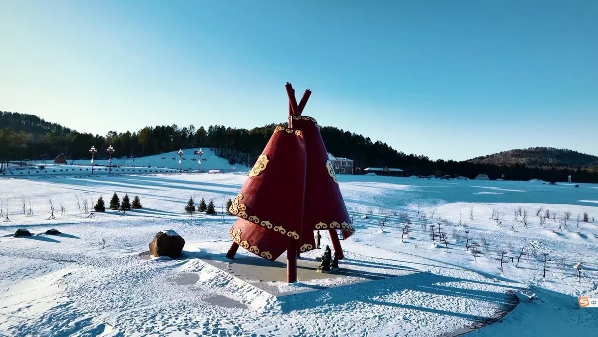 visitheilongji1's tweet photo. Unleash your inner Khingan hunter in Tahe, Heilongjiang! 🏹 Explore Oroqen Park, MASTER archery, and embrace the THRILL of winter ❄️ while experiencing the UNIQUE Oroqen culture!
Photo by @塔河文旅
#SnowActivities #OroqenCulture #ChinaTravel #visitheilongjiang https://t.co/dge3j3Xo7s