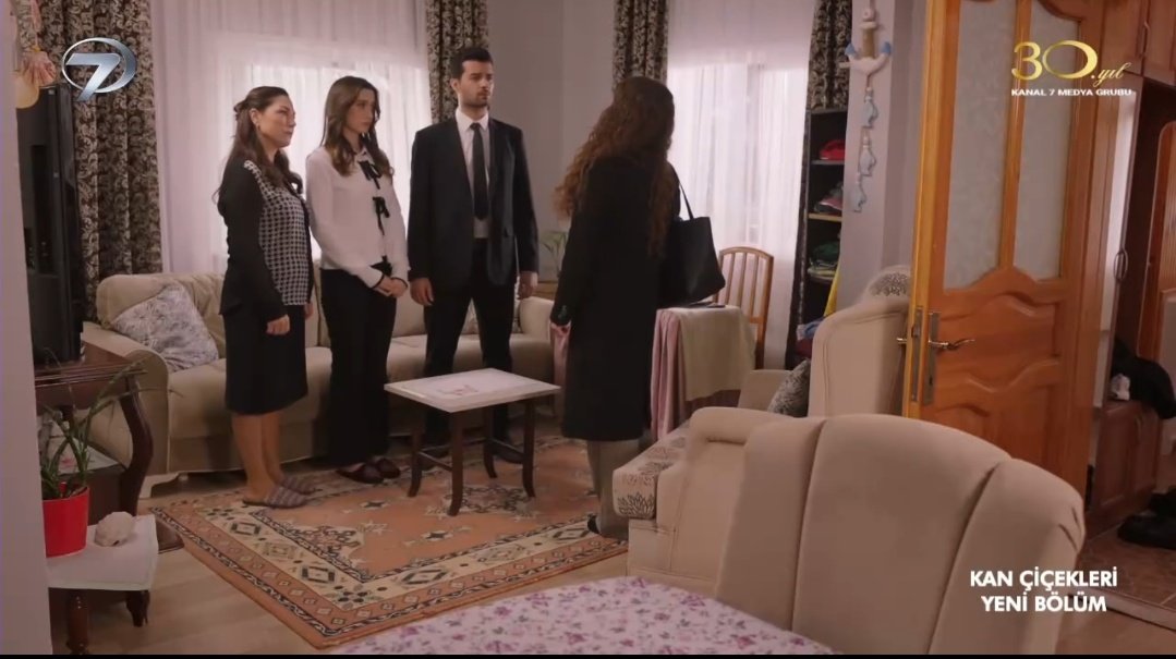 Michelle_G_C23's tweet photo. Por lo menos no lo alargaron 😮💨
#KanÇiçekleri #AkBer https://t.co/iZJuQ7VRIP