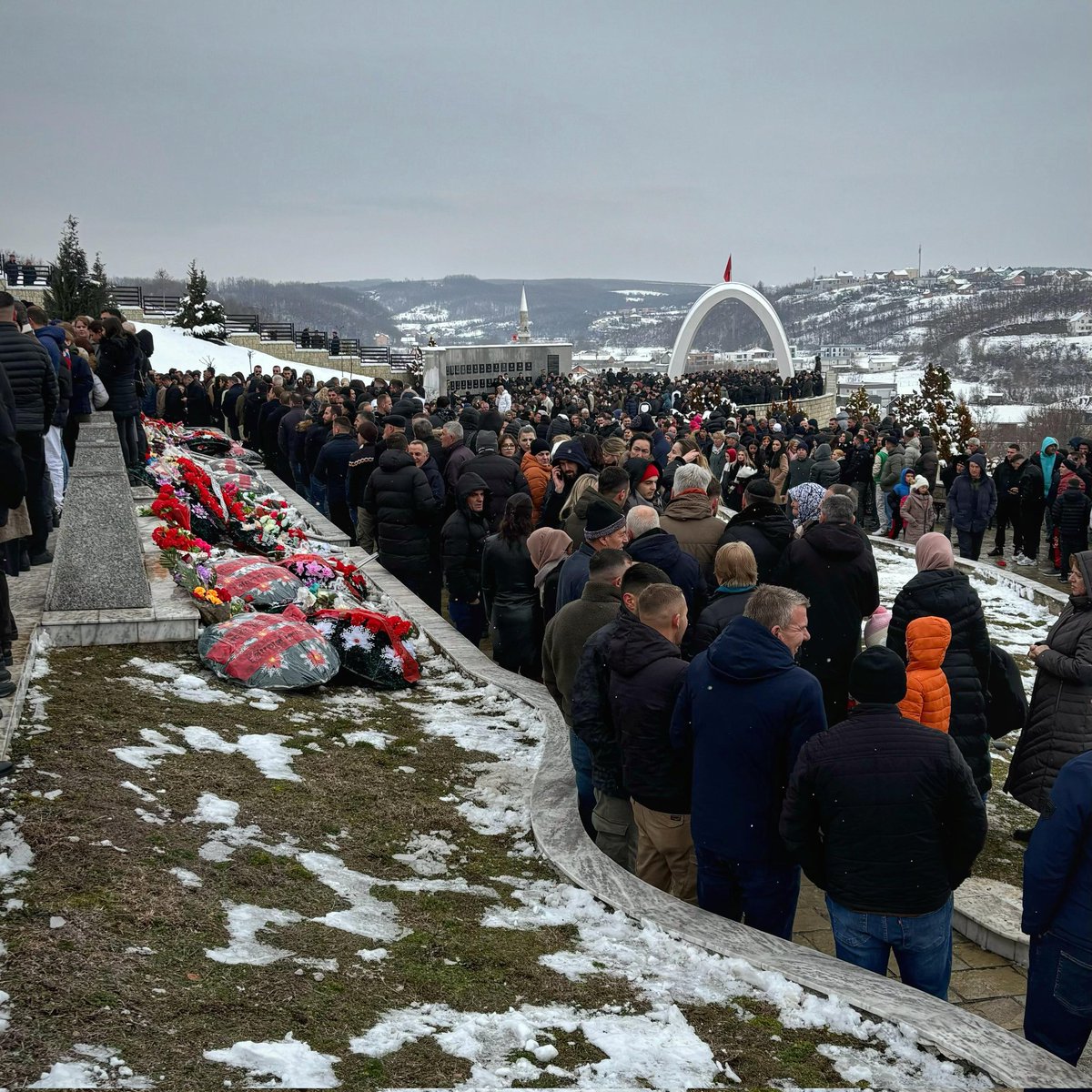 GermanAmbKOS's tweet photo. What happened in Recak is a fact!
And the crimes that happened are well reported, i.e. by UN + OSCE bodies.

Denying these crimes disrespects the memory of the dead, keeps wounds open and hinders progress towards regional reconciliation and European and Euro-Atlantic integration. https://t.co/Iwsy3F6cPX