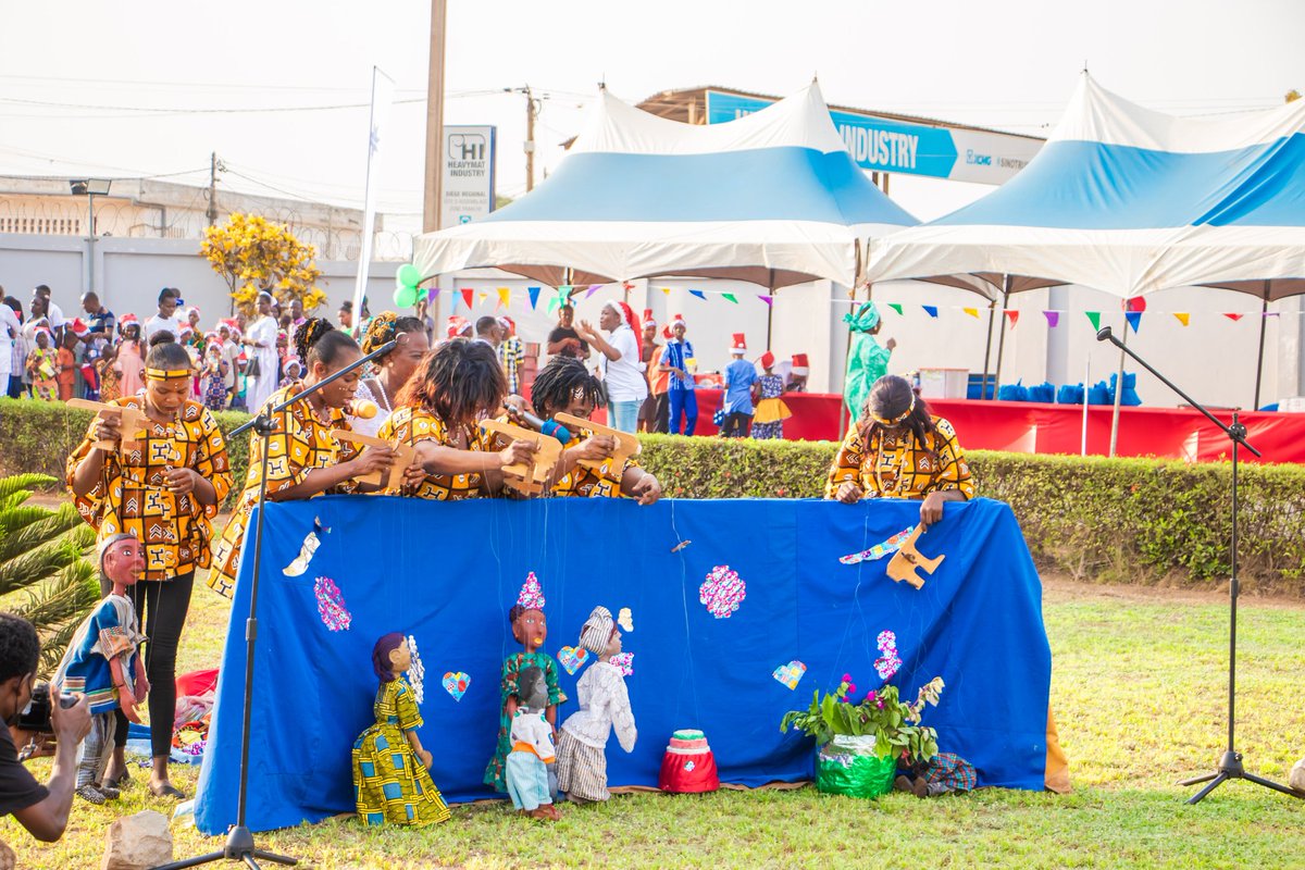 agl_togo's tweet photo. après-midi marqué par des spectacles de marionnettes ; des activités ludiques ; une distribution de cadeaux et un buffet convivial.⬇️ https://t.co/R7qgIKRDx0