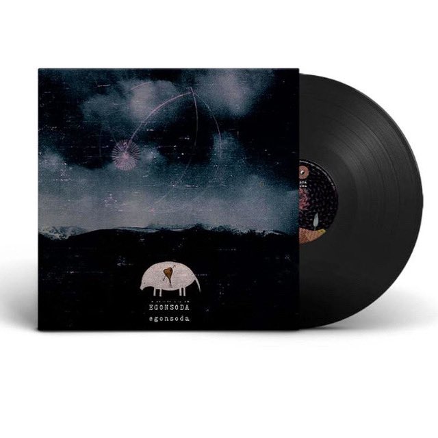 Egon Soda (@egonsoda) on Twitter photo Ya está disponible en preventa nuestro primer disco en vinilo y con un tema extra. Hemos tardado casi 20 años, pero ya nos conocéis…
Gracias a <a href="/cielosestrellad/">Cielos Estrellados</a> y a <a href="/thenewraemon/">The New Raemon</a> por hacerlo realidad.
Lo podéis reservar aquí👉 merchandroll.com/es/egon-soda/8… Ya está disponible en preventa nuestro primer disco en vinilo y con un tema extra. Hemos tardado casi 20 años, pero ya nos conocéis…
Gracias a <a href="/cielosestrellad/">Cielos Estrellados</a> y a <a href="/thenewraemon/">The New Raemon</a> por hacerlo realidad.
Lo podéis reservar aquí👉 merchandroll.com/es/egon-soda/8…
