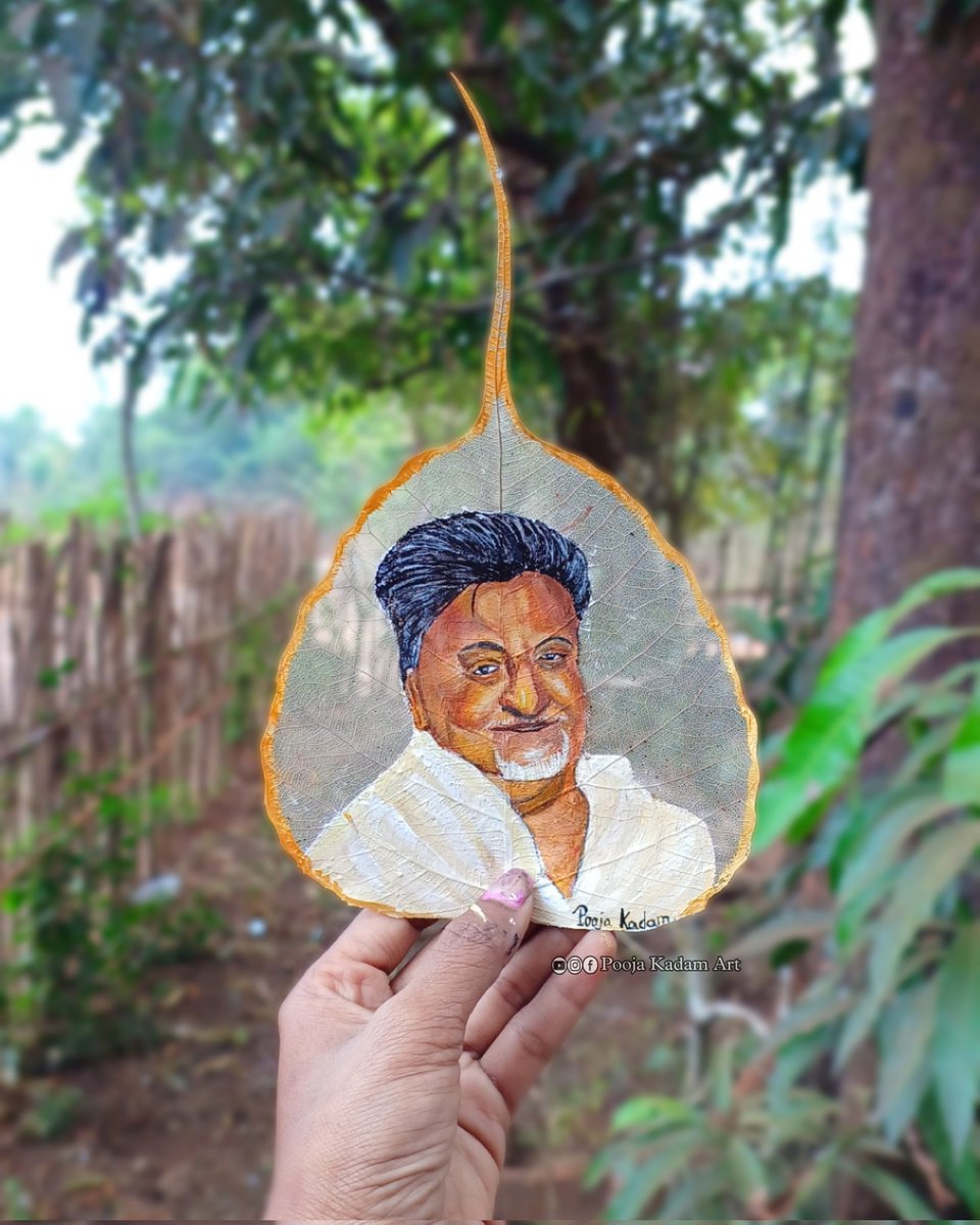 ArtistPoojaK's tweet image. &quot;पिंपळाच्या पानाच्या जाळीतून झळकलेला विद्रोहाचा प्रकाश – कवी नामदेव ढसाळ.&quot;
 Leaf art painting 🌿🎨🖌️
Art by - @ArtistPoojaK 
#NamdevDhasal  #leafart