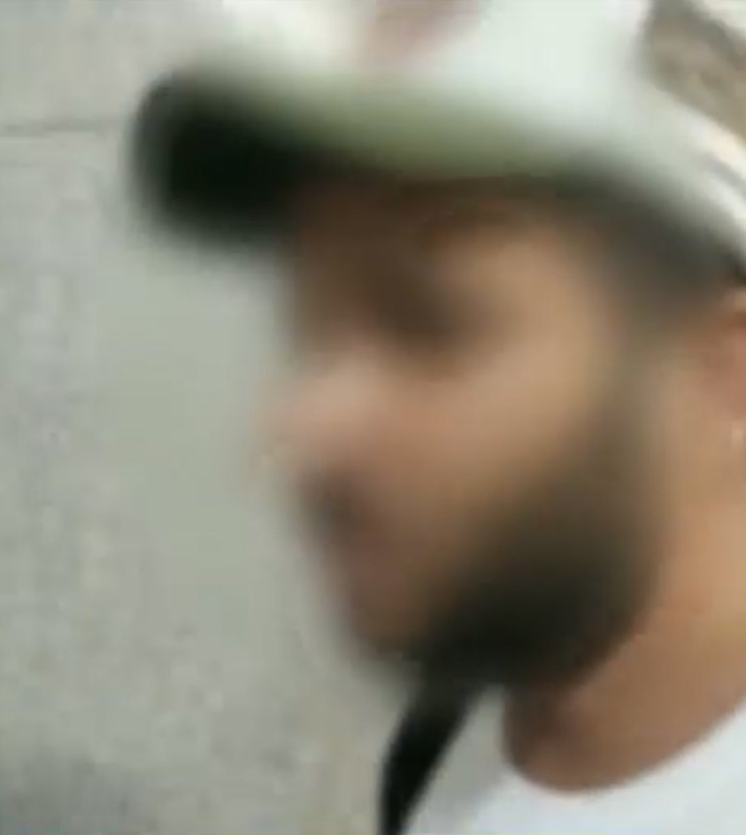 En Barcelona, la ciudad con más robos de Europa.
TMB multa a los ciudadanos que evitan robos en el metro y alertan a los pasajeros de los ladrones.
Multa a estos ciudadanos con 300€ por molestar a los pasajeros.
O sea, los que evitan los robos molestan.
Los que roban, no!!!🤦‍♂️