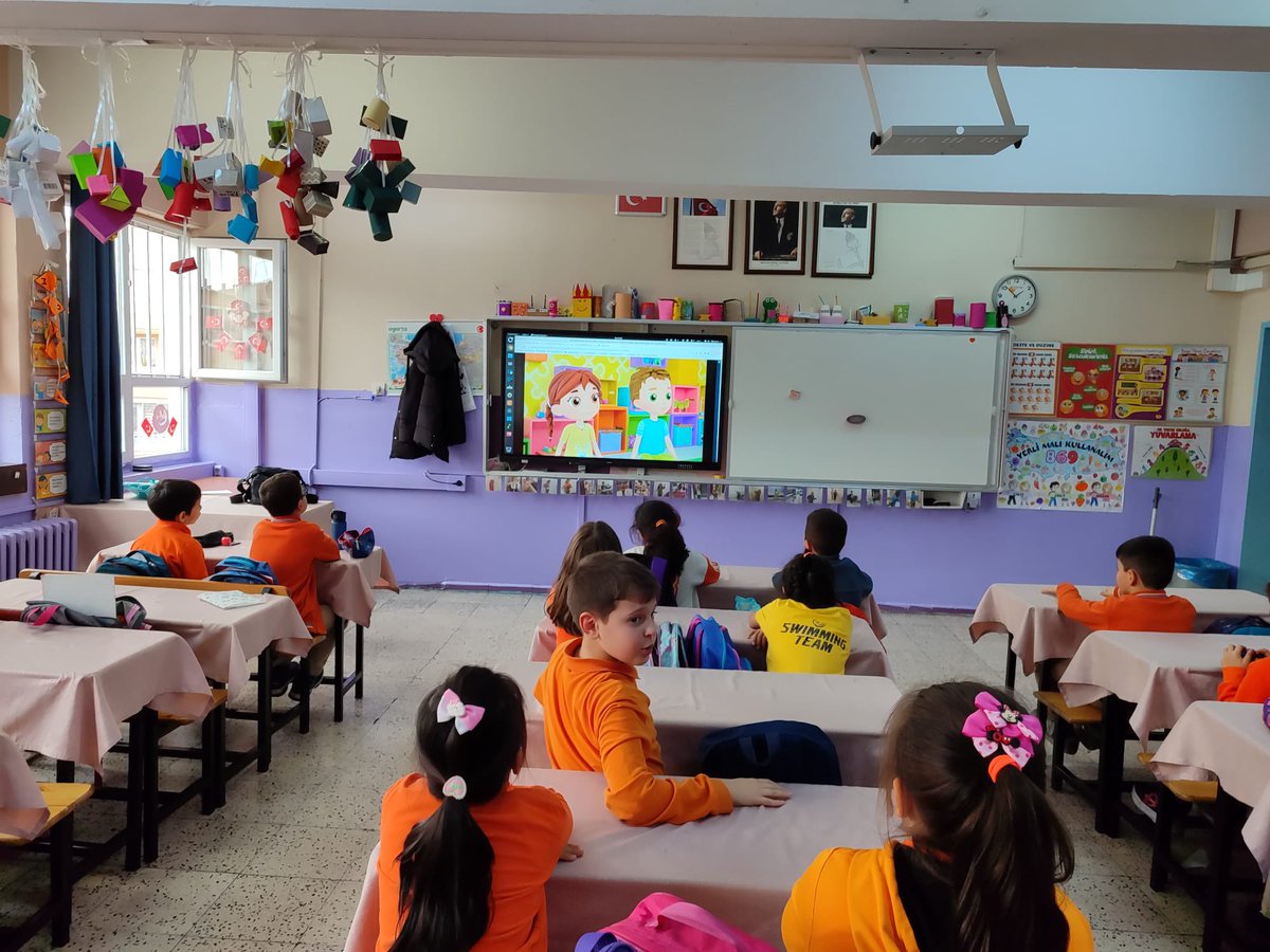 OzansoyHalit's tweet photo. 2-B Belgesel ve Animasyon Gösterimi https://t.co/CBqgcznpu7