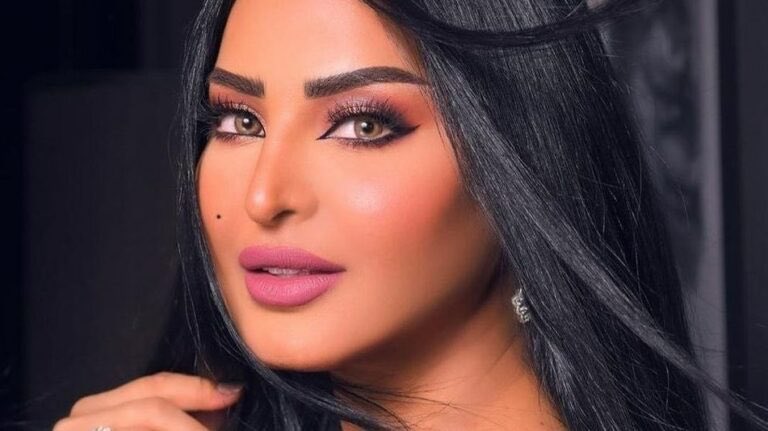 دخلت الكوميديا فأصبحت ايقونة وهي قبل ذلك في التراجيديا،لاتشعرك بأنها تمثل،كل دور تقوم به ينادونها الناس به وينسون أسمها الحقيقي وهذه موهبة لايتمتع بها سوى قلة من فناني العالم،تعاملها الراقي وأخلاقها وتواضعها مع الجميع،هو الذي جعل ريم عبدالله تخلد أسمها في تاريخ الفن العربي.