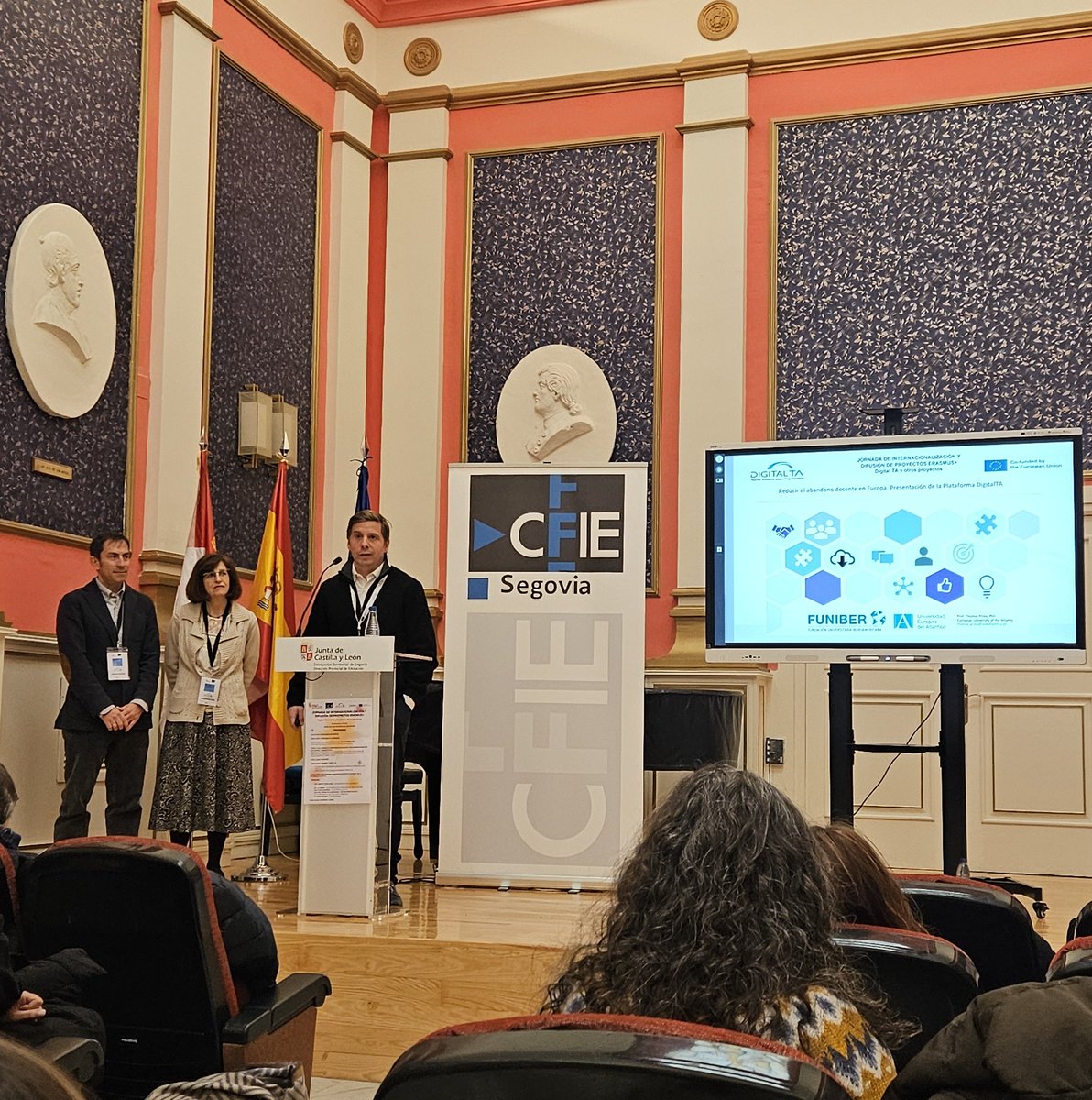 ceipteodosio's tweet photo. @CFIE_Segovia @educacyl @EUErasmusPlus @CFPIdiomas Le toca el turno a la ponencia de Thomas Prola sobre Erasmus+ Digital TA y a Jesús Solera y María Fuentes, para hablar de su experiencia desde el CFIE de Segovia en el proyecto.
@CFIE_Segovia @educacyl @EUErasmusPlus @CFPIdiomas
#FormciónCyL #InnovaciónCyl
#DigitalTA #Erasmusplus https://t.co/ov07QJnxcw