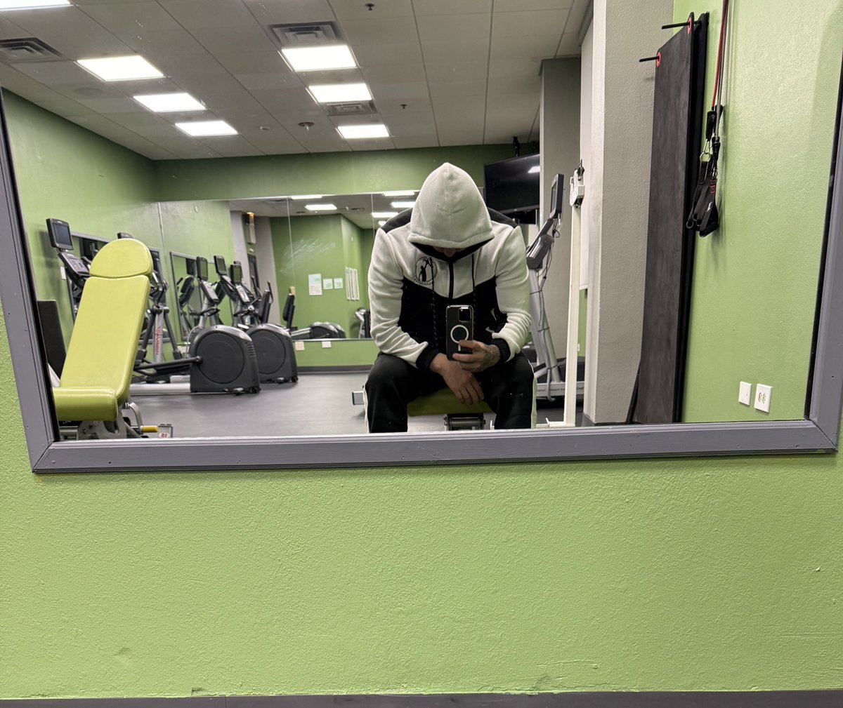 rickramirez915's tweet photo. Up early prepping the mind 🧠, body 💪🏽, and soul ♥️ Hoping to inspire students today.
Student assemblies & workshops are on the agenda. I pray these MS students have an enjoyable learning experience at #ChampCamp today 🫶🏽
Wishing everyone a great day! #EduChampion #fitleaders https://t.co/Tx4mfFNWyh