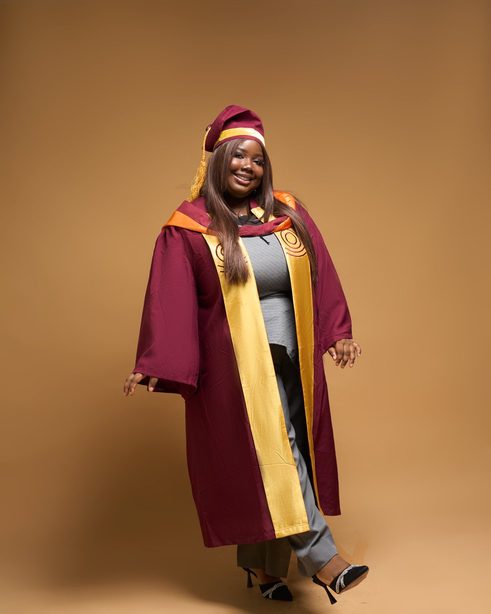 dassahtaiwo_'s tweet photo. Finally a graduate 🎓 https://t.co/u2QV992DRK