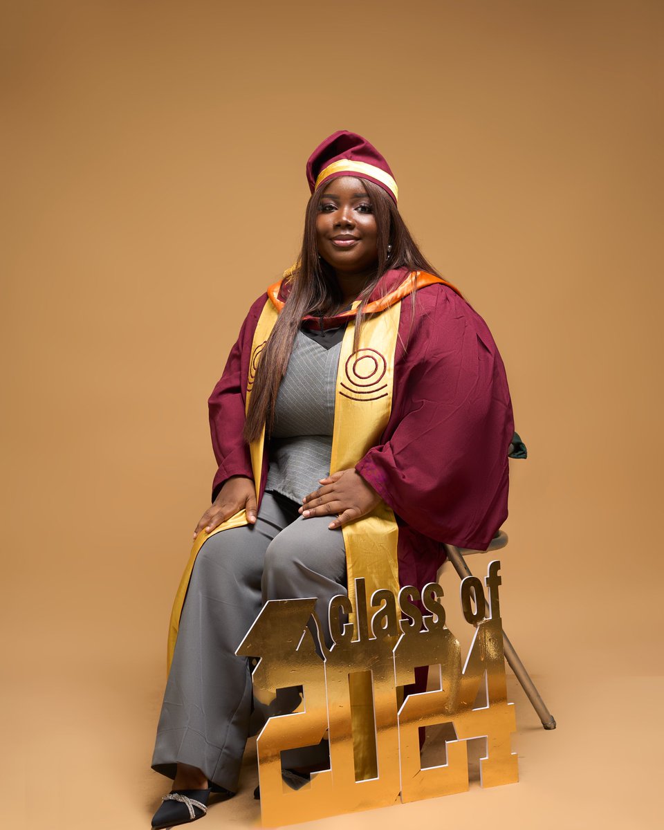dassahtaiwo_'s tweet photo. Finally a graduate 🎓 https://t.co/u2QV992DRK