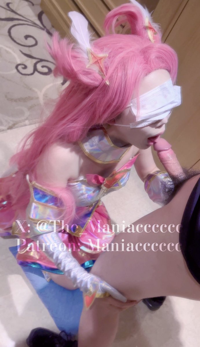 🎬「✨星之守护者卡莎」「Star Guardian Kaisa」卡莎coser超级细致地吮吸肉棒，粉嫩嘴唇与肉棒的摩擦清晰可见太刺激了，这谁不想顶进喉咙里狠狠射？🌟4K分辨率订阅请先看置顶和资料预览时长 
投稿: @ToBulma @ToBulaer @KawasawaSen @BulmaList https://t.co/YIa9oZ9tcE