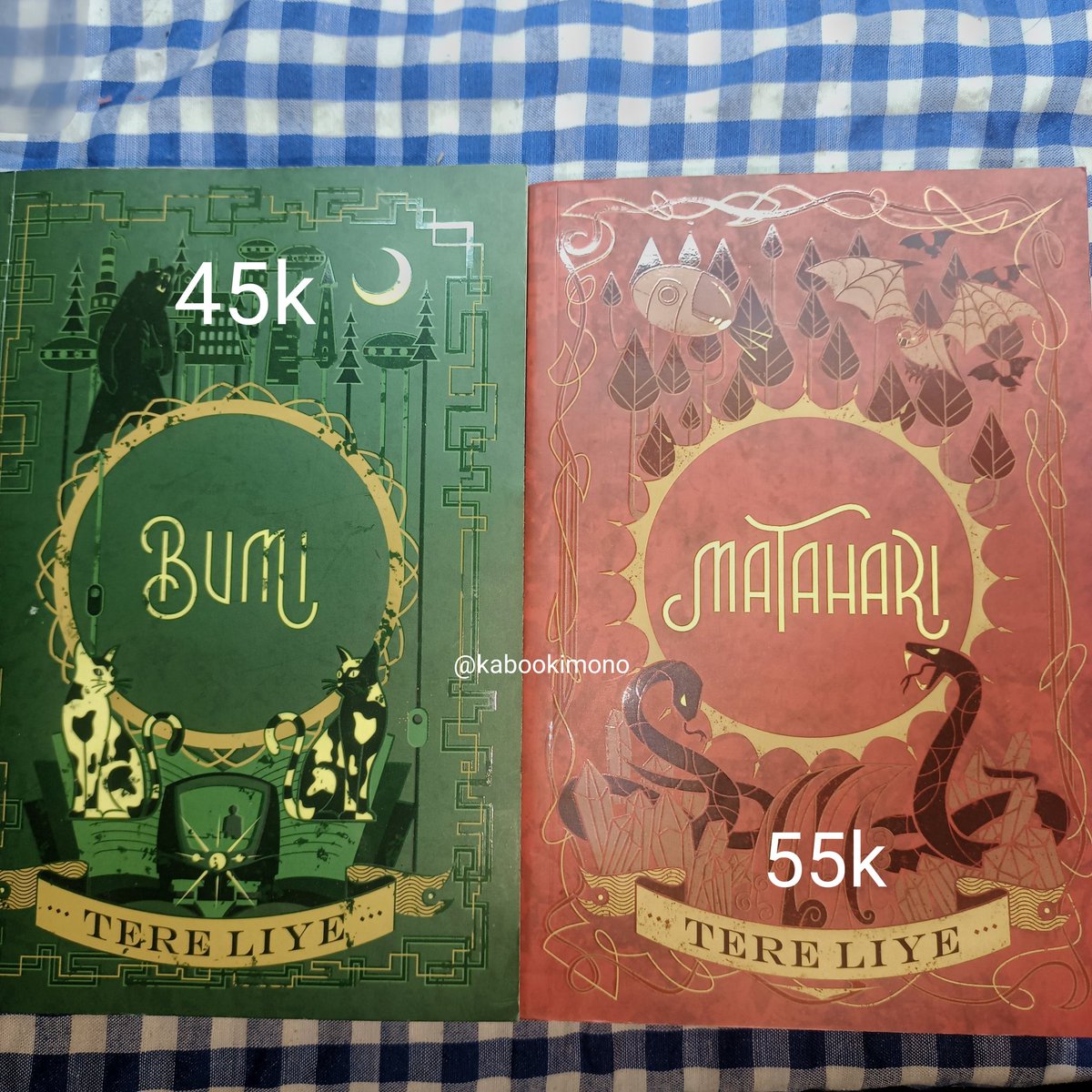 kabookimono's tweet photo. rt/like are appreciated!

WTS PRELOVED NOVEL BUMI SERIES TERE LIYE
- pengiriman dari bekasi
- bisa co 🍊
- all good condition (yang matahari cuma dibuka plastiknya doang belum dibaca)

dm for cek condi ^^
#zonauang️ #zonajajan #preloved #prelovednovel #wts #prelovedbook https://t.co/L6YjDHEJTm