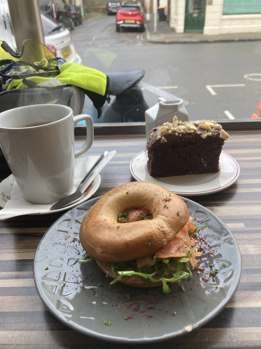 Ride out in the mist to Loaf at  Sandgate for a salmon bagel.  🚴🏻👍@Reillycycles 🚴🏻👍