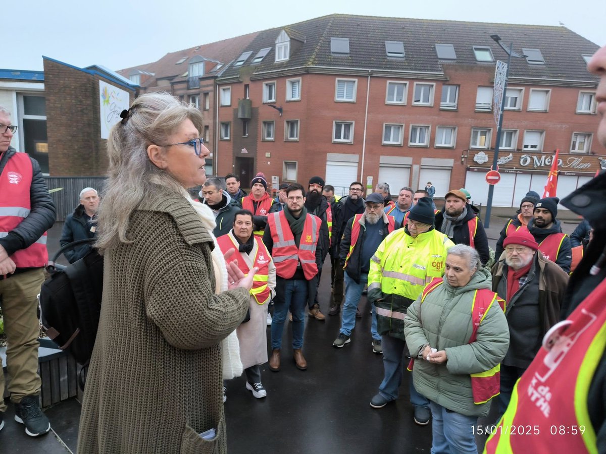 ULCGTDUNKERQUE's tweet image. Une belle délégation CGT a accompagné notre secrétaire Générale Christelle lors de son entretien de reprise à la ville de Grande-Synthe qui fait suite a l'attaque sur son mandat.
RDV le 24 janvier ✊✊
@DamienCAREME @BeyaertMartial