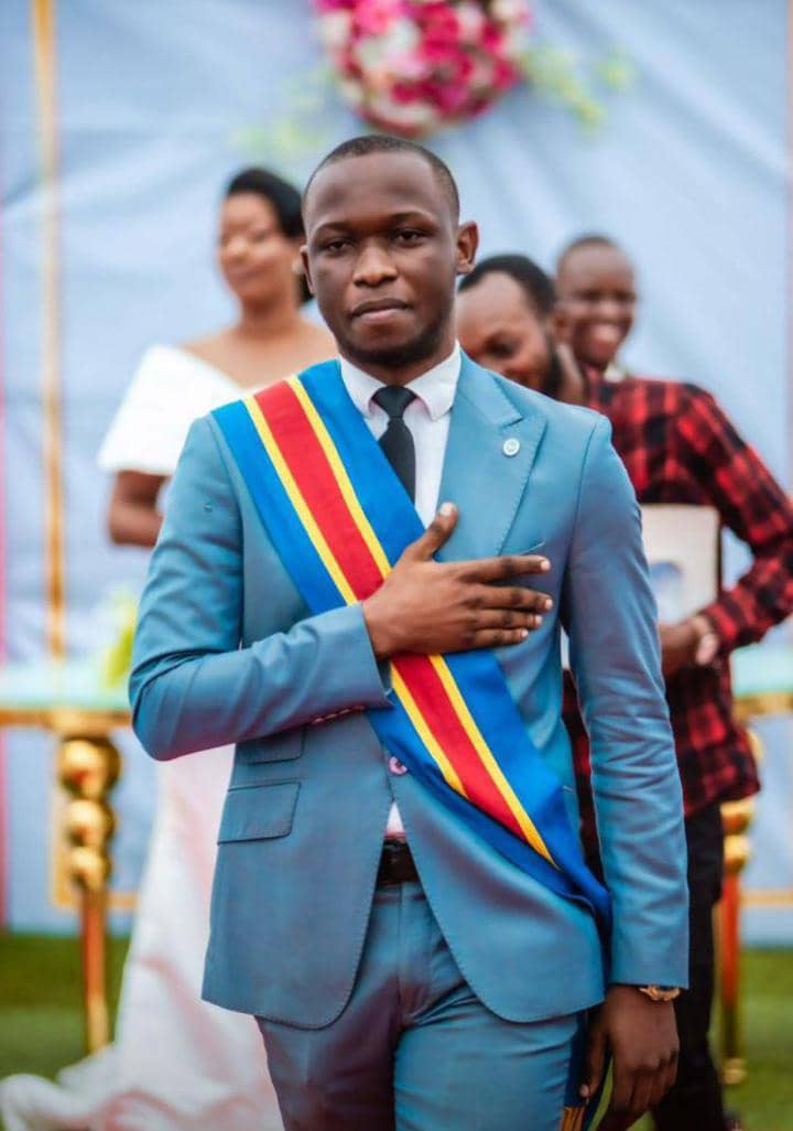 SarhoMarcel's tweet photo. #Page_rose: 
L'homme de parcours exceptionnel, l'exemple de toute une génération. 

Aujourd’hui, je vous souhaite un très bel anniversaire @ZakMukendi 
@Communedelimete 

Intronisons cette icône vivante. https://t.co/obi1Cn3Ysx