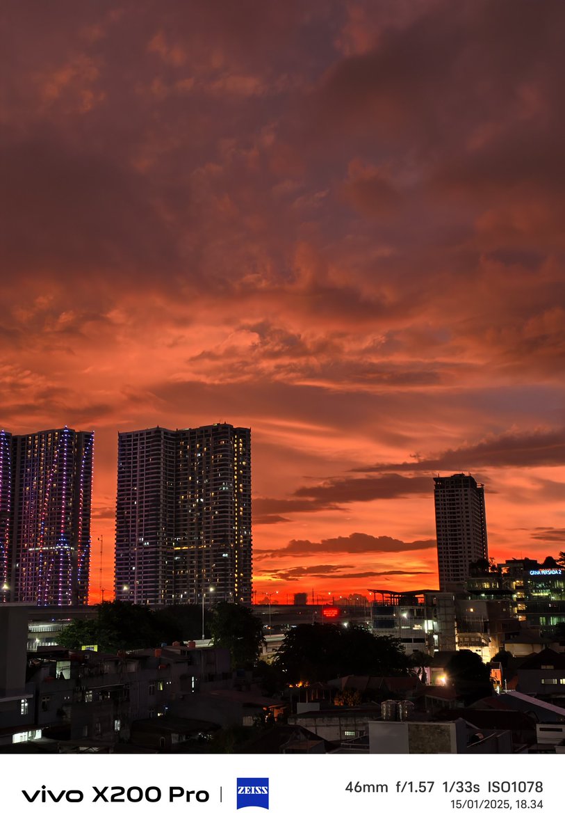 S24 Ultra                       vivo X200 Pro