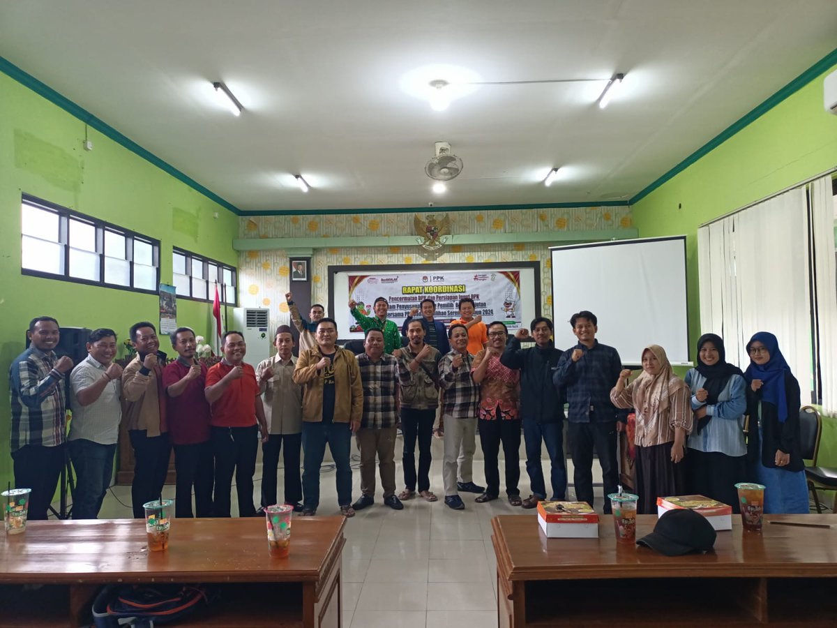 pps_mutihkulon's tweet photo. Rabu(15/1),
#temanpemilih,
PPS Desa Mutih Kulon menghadiri Rapat Koordinasi Pencermatan DPK dan Persiapan Input DPK dalam Penyusunan Daftar Pemilihan Berkelanjutan PPK dan PPS pada Pemilihan Serentak 2024.

#ppkwedung
#ppsmutihkulon https://t.co/VaATYzC7yI