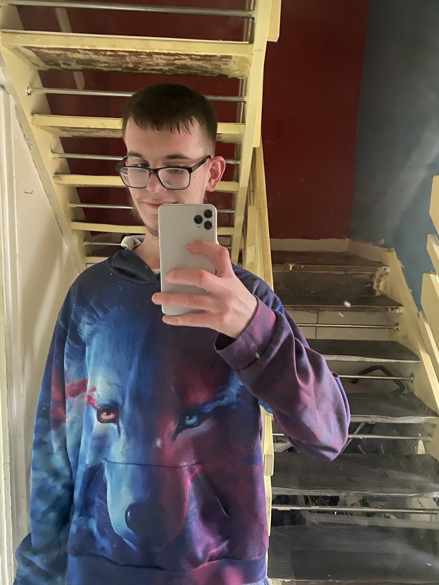 I would really really love to fuck any MILF and Nottinghamshire area but anyone any woman would like to fuck a 27-year-old I’d love to fuck someone older than me