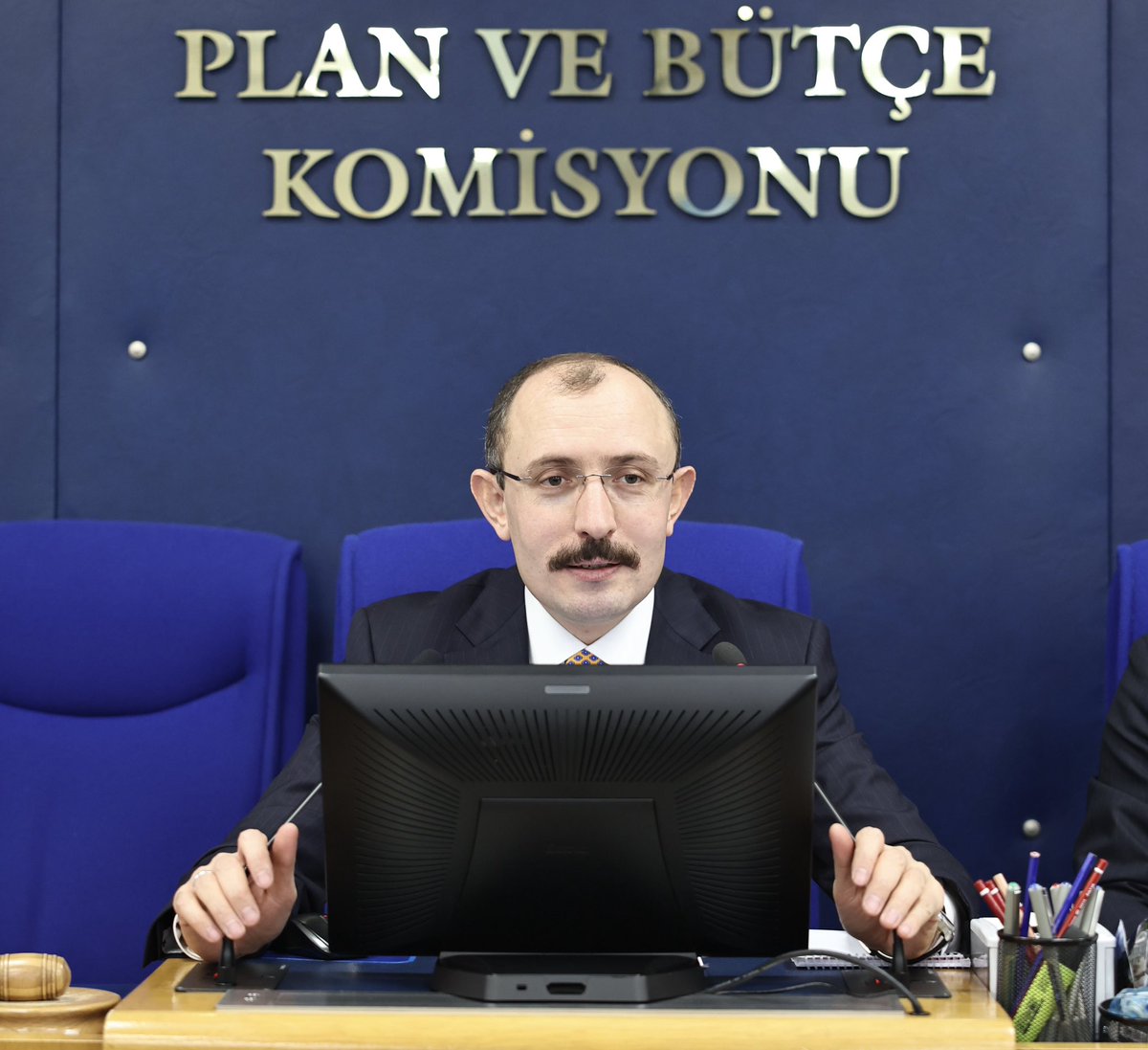 AvukatErsanAksu's tweet photo. 📍TBMM Plan ve Bütçe Komisyonu

Komisyon Başkanımız Sn. Mehmet Muş'un riyasetinde, Bazı Kanunlarda Değişiklik Yapılmasına Dair Kanun Teklifi'nin görüşmelerini gerçekleştiriyoruz.
 
#TBMM https://t.co/JzR8ESKXWy