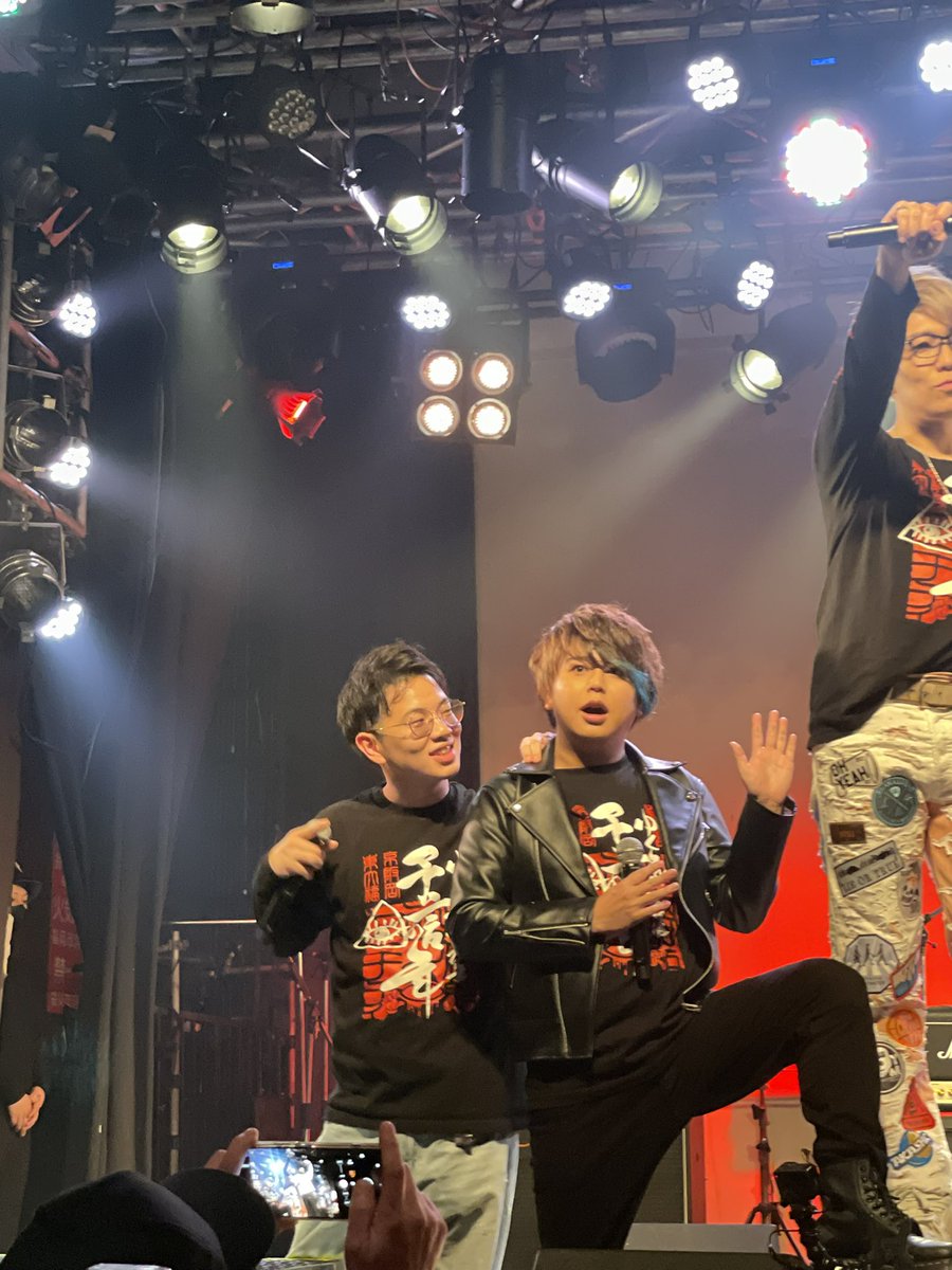 cmdpf1234's tweet photo. まだ、よいんよいんしてる
#秘密結社コヤミナティ
#皆祝祭
#ゆく年くる年予言の年
#コヤさんサムさん
#イケメンすぎ
#何かを見つけたひじい
#のすさん側
#みょんみょん側
#4枚に絞るのキツい
#GetWet
#回しまくったね
#InfinityWorld
#泣けたね
#LieorTrue
#ラスト盛り上がったね
#あの空間に戻りたい https://t.co/7B3zpsZzSO