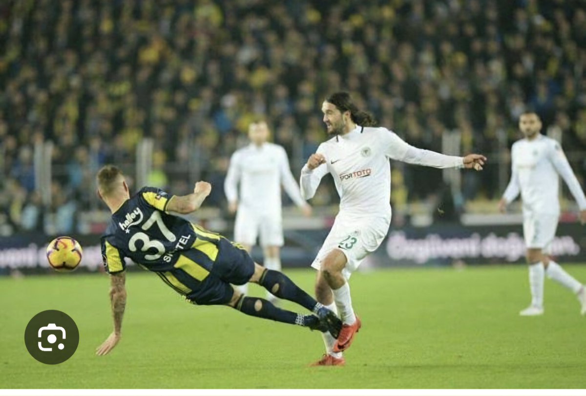 Seneler geçiyor değişen sadece kişiler ve isimler ama düzen hiç değişmiyor bu kahrolası sistem sürekli sizden yana hakemler,medya, federasyon ve diğerleri onlar yanınızda olmazsa siz birer hiçsiniz