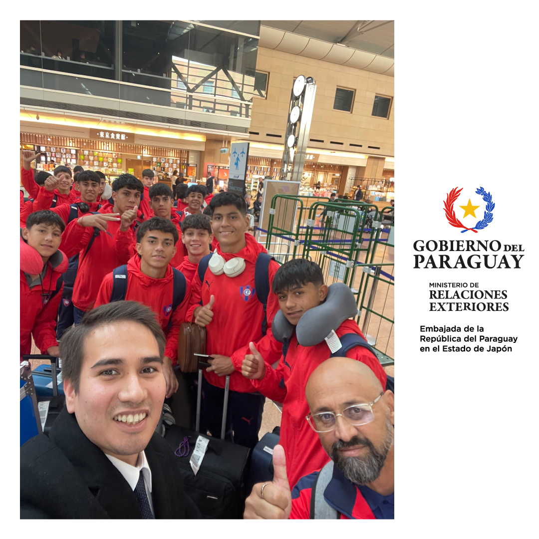 EmbaparJapon's tweet photo. ¡Cerro Porteño Sub 14 ya está en Japón! 🇵🇾✈️⚽️

Este 15/ene, el equipo juvenil Sub 14 de @CanteraCCP  llegó a 🇯🇵 para participar en el prestigioso torneo internacional SHIMANAMI FUTURE CUP, en Fukuyama, Hiroshima.
📊 Acompañe los resultados 👉@Sfuturecup  https://t.co/oTCw04yUYq https://t.co/S1uGv7gYaY