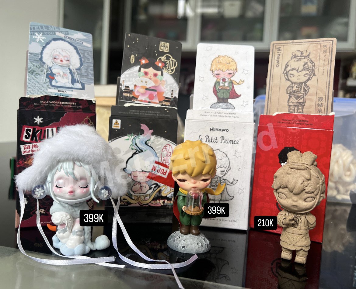 MelsErrand's tweet photo. wts hirono skullpanda ina 

Avail..
✅ terracotta army (1) - 210K
✅ the little prince (1) - 399K
✅ tell me what you want (1) - 399K
✅ fox spirit (1) - 160K

> opened foil, card &amp; box
> ready to ship 🚚✨

Dm aja ya guyss 🤗

want to sell pop mart hirono
#zonauang 
#hironotwt https://t.co/fMiMlts9pg