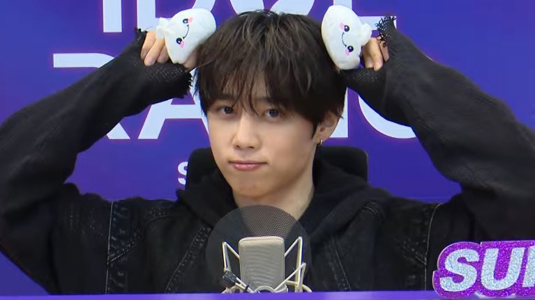 바츠˚ tweet media