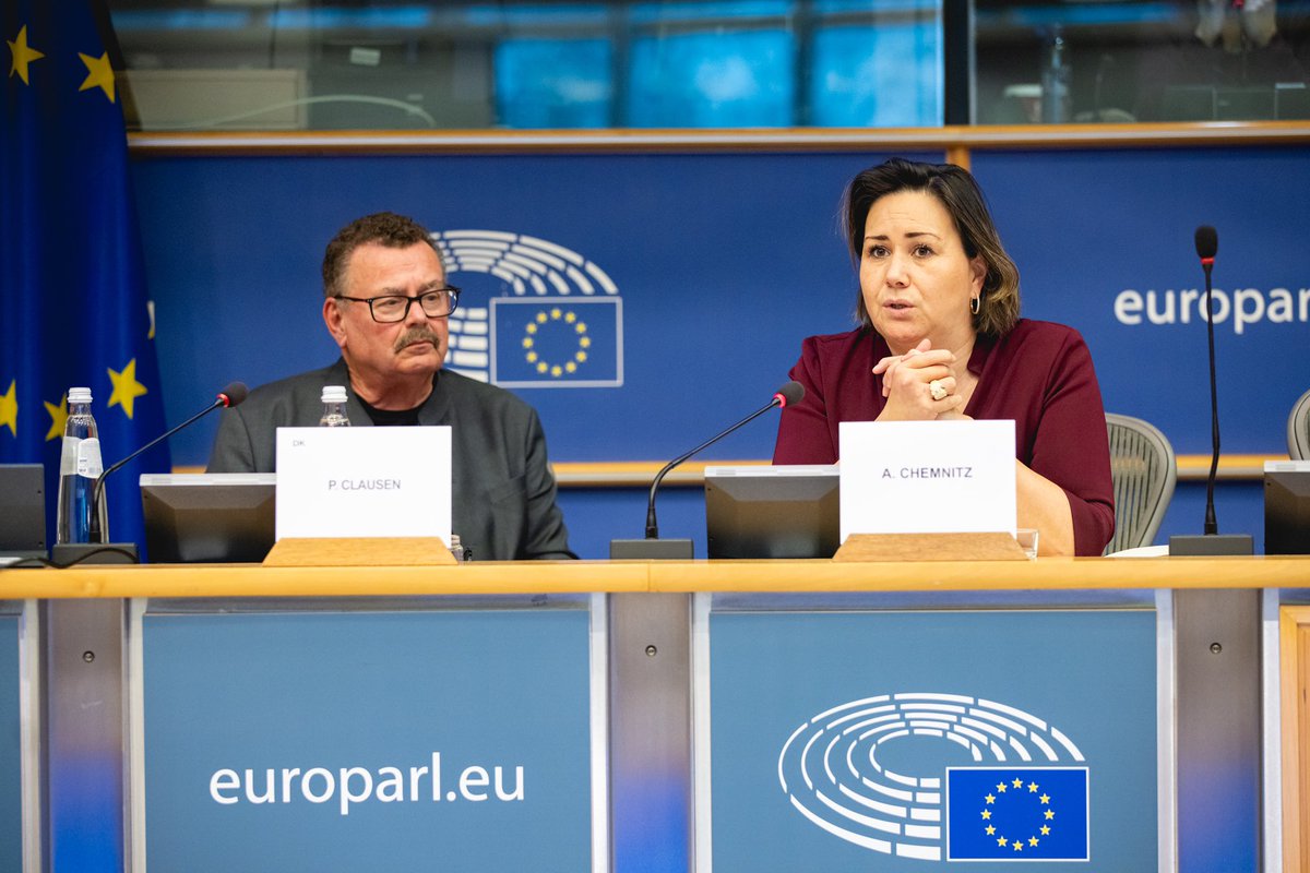 Havde i dag et godt møde med Aaja Chemnitz fra IA, før hun deltog i Left-gruppens gruppemøde.

Vi var enige om, at det er vigtigt, at Danmark og EU aktivt støtter Grønlands ret til selv at bestemme sin fremtid og derfor tager klart afstand fra USAs trusler. Det er imidlertid også