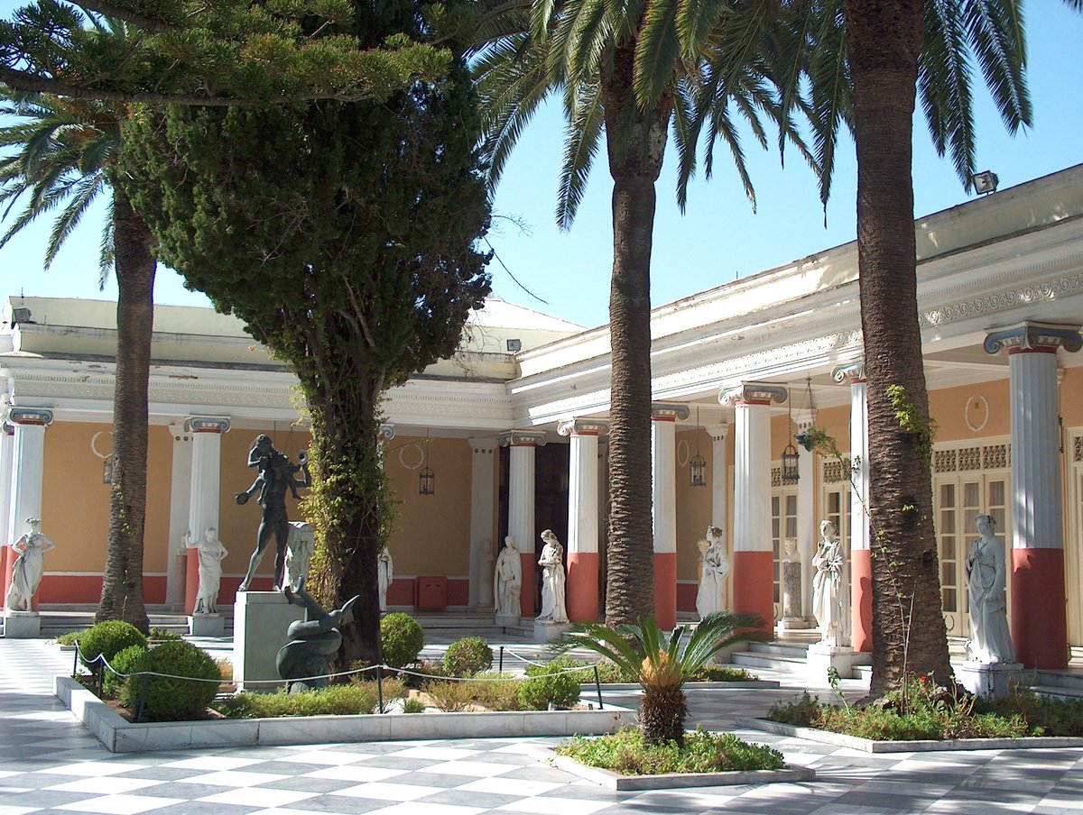 Corfu_Hotels's tweet photo. Музей Ахиллион. Летний дворец Елизаветы — один из важнейших исторических памятников Корфу. После многих лет реконструкции и обновления дворец вновь обрел былую славу.!
⛱ Подробнее: https://t.co/t9MbL9dmZ8
#Ахиллион #музей #корфу #Греция #Корфу #corfusecret #карнавалкорфу https://t.co/fGYFE2yPHy