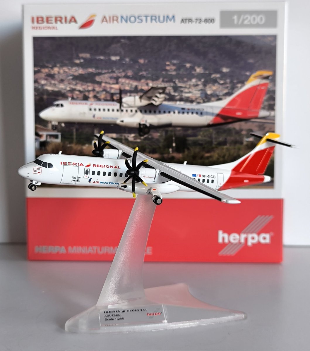 pedrospotter's tweet photo. #BuenasMediodias pequeño aterrizaje en mi #coleccion de #maquetas
✈️
#Herpa
👉Ref.: 573313
#ATR72-600. (9H-NCD)
@Iberia Regional
✈️
#miniaturaa #scalemodelstore #coleccionismo #maqueteros #maquetistas #aviatiom #aerotrastornado #spotter #diecast #planes #aviones #modelismo https://t.co/c7py9uavIo