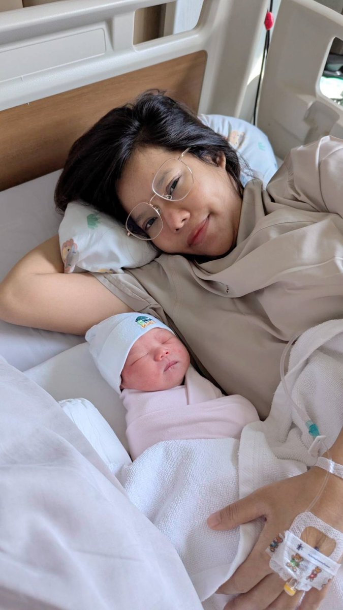 Thitapa Siripipat tweet media