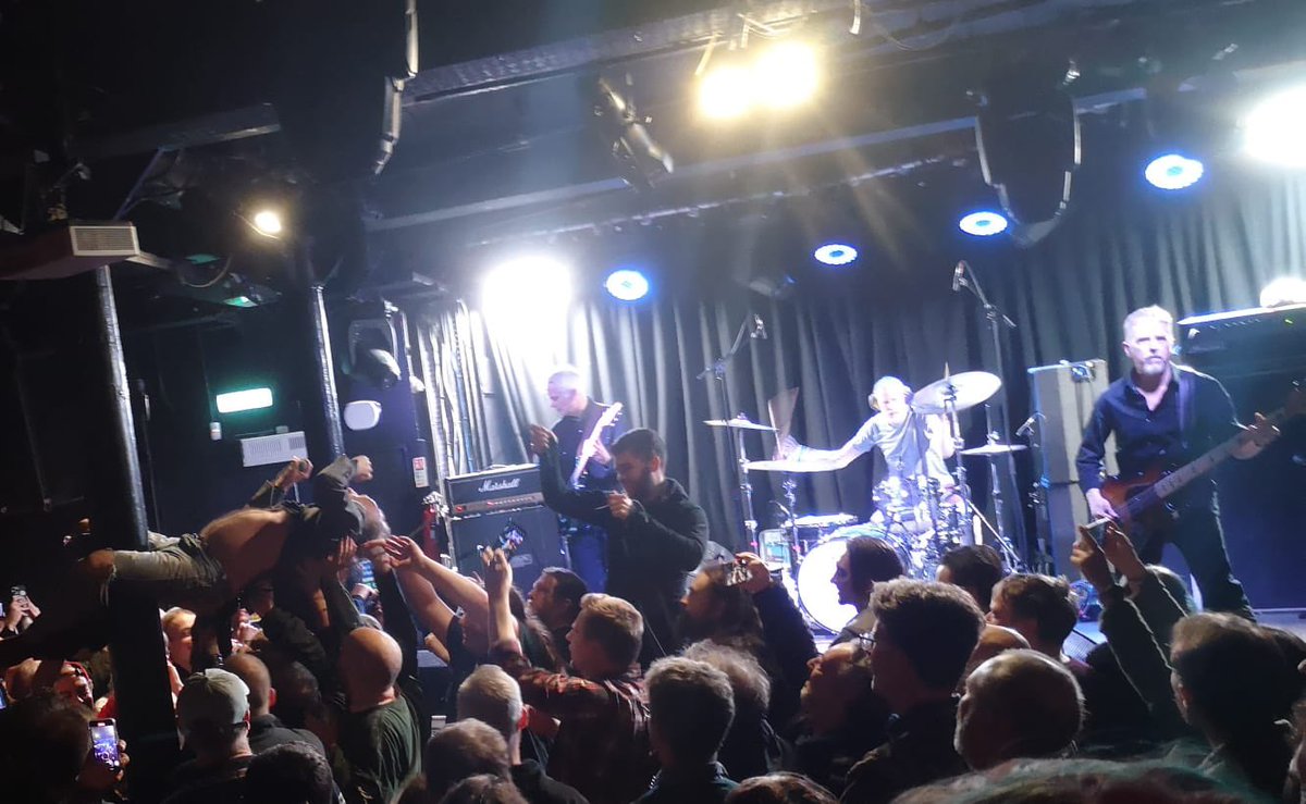 THERAPY? (@therapyofficial) on Twitter photo Absolutely LETHAL show in <a href="/LimelightNI/">Limelight Belfast</a> from our chums <a href="/thejesuslizard/">the Jesus Lizard</a>
One of the best live bands you’ll see & the loveliest people around, always a huge pleasure to see them and catch up a bit.
They’re in Europe in May so get to a show if you can! Absolutely LETHAL show in <a href="/LimelightNI/">Limelight Belfast</a> from our chums <a href="/thejesuslizard/">the Jesus Lizard</a>
One of the best live bands you’ll see & the loveliest people around, always a huge pleasure to see them and catch up a bit.
They’re in Europe in May so get to a show if you can!