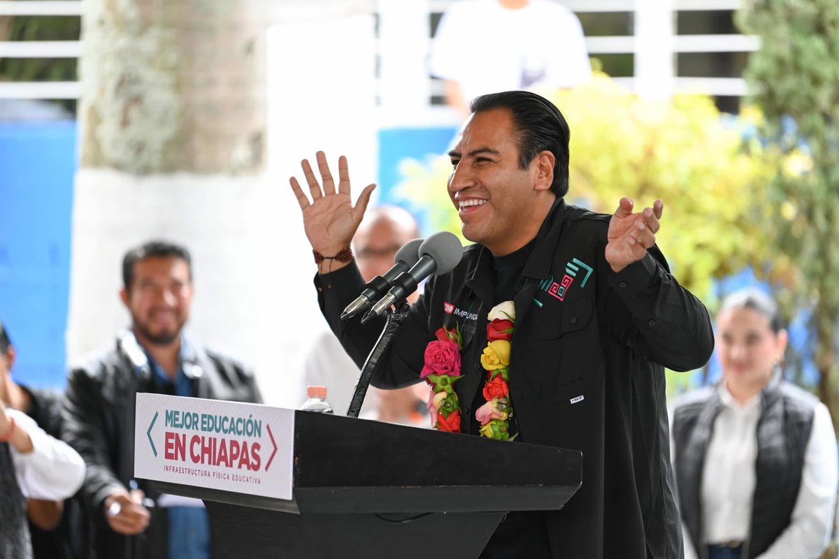 Simplemente “El más chingon”
El más cercano a la gente, el más cariñoso con la Juventud y su pueblo.
Rutilio fue con su pueblo, apático, agrio, indiferente.

Hoy tenemos gobernador y se llama <a href="/ramirezlalo_/">Eduardo Ramírez</a>  y le decimos Jaguar negro.

A Rutilio le decíamos CÓMPLICE  DEL CO