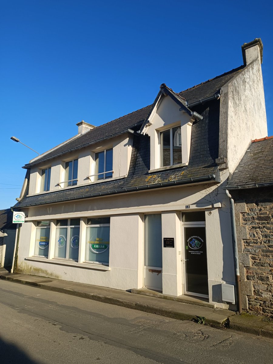 La future école Diwan de Tréguier ouvrira ses portes en septembre 2025, au 13 rue Peltier. Elle se situe à 7 m à pied de la cathédrale. À très bientôt.