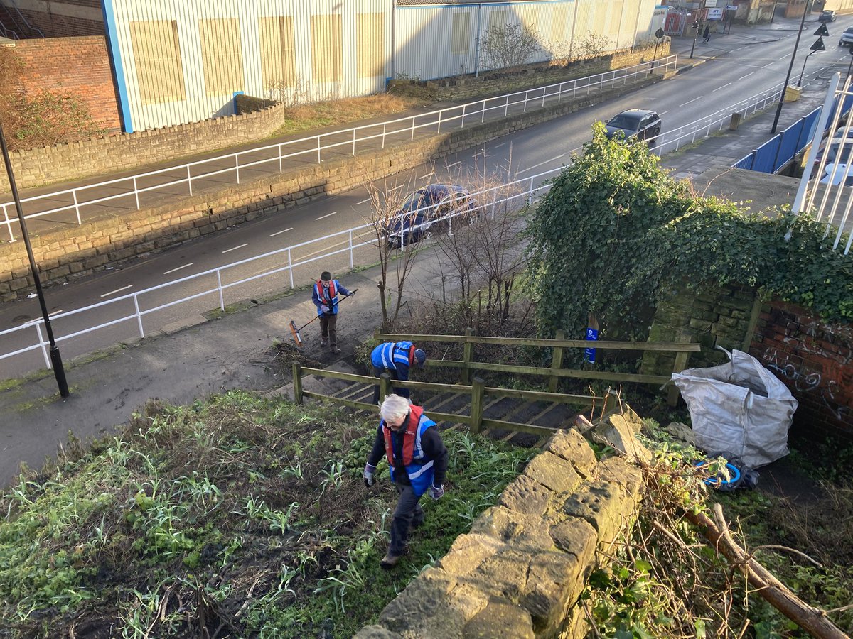 theblueloop's tweet photo. Our 1st @CRTYorkshireNE session of 2025..
Plan A: pontoon from Victoria Quays to Worksop Rd Aqueduct..
Thwarted by 2” ice covering at Lumley St.
Plan B: return to Quays, load van, go to Aqueduct.
Sorted! Great session. Ta ‘Loopers! 👍👌👊
@theoutdoorcity #sheffieldis @riverlution https://t.co/cdqVftuWsw